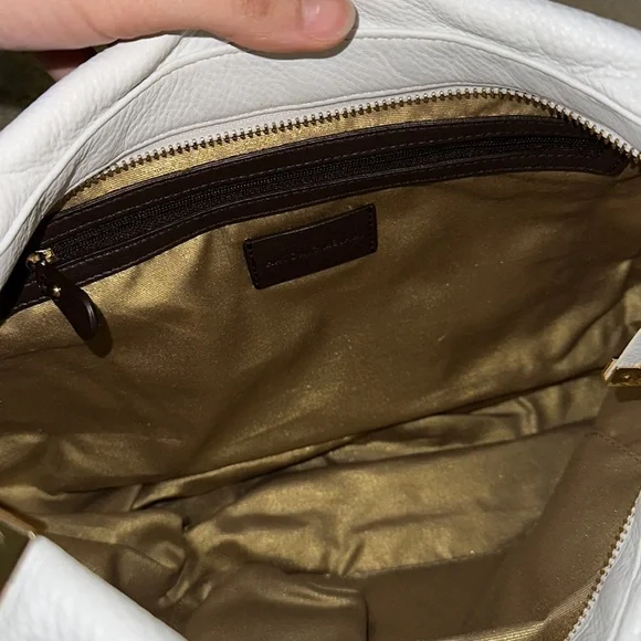 White Shoulder Bag - Picture 15 of 17